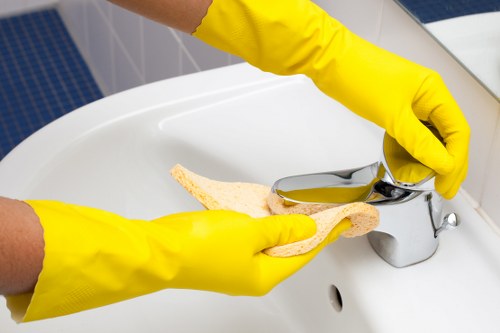 Room-by-room end of tenancy cleaning checklist